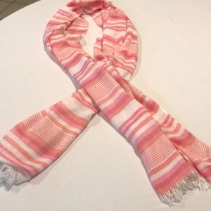 Columbia scarf